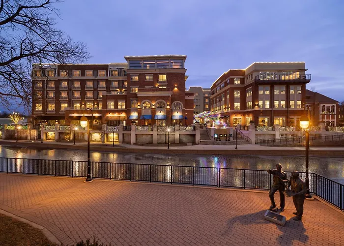 Hotel Indigo Naperville Riverwalk By Ihg