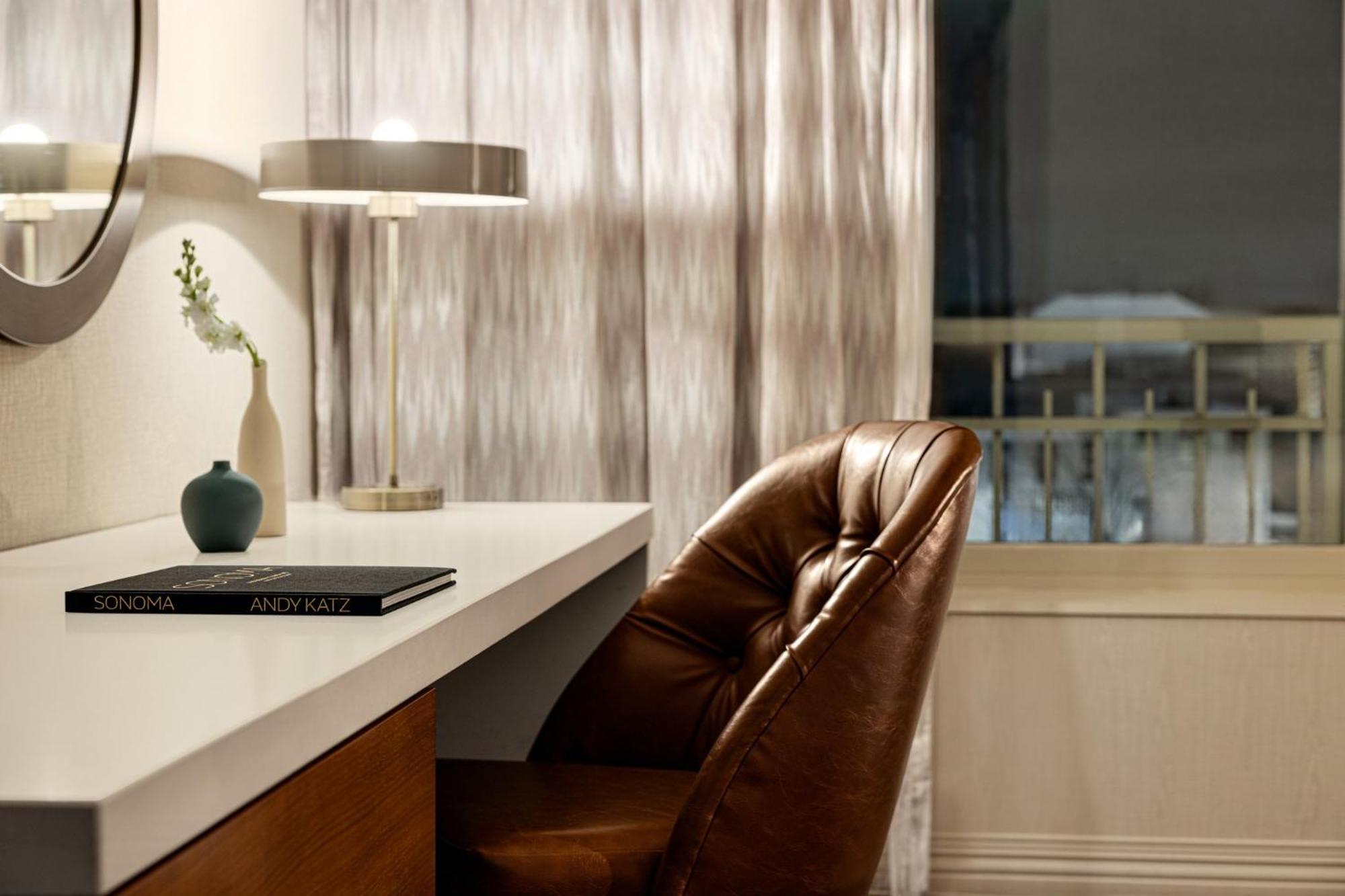 Hotel Indigo Riverwalk By Ihg Naperville