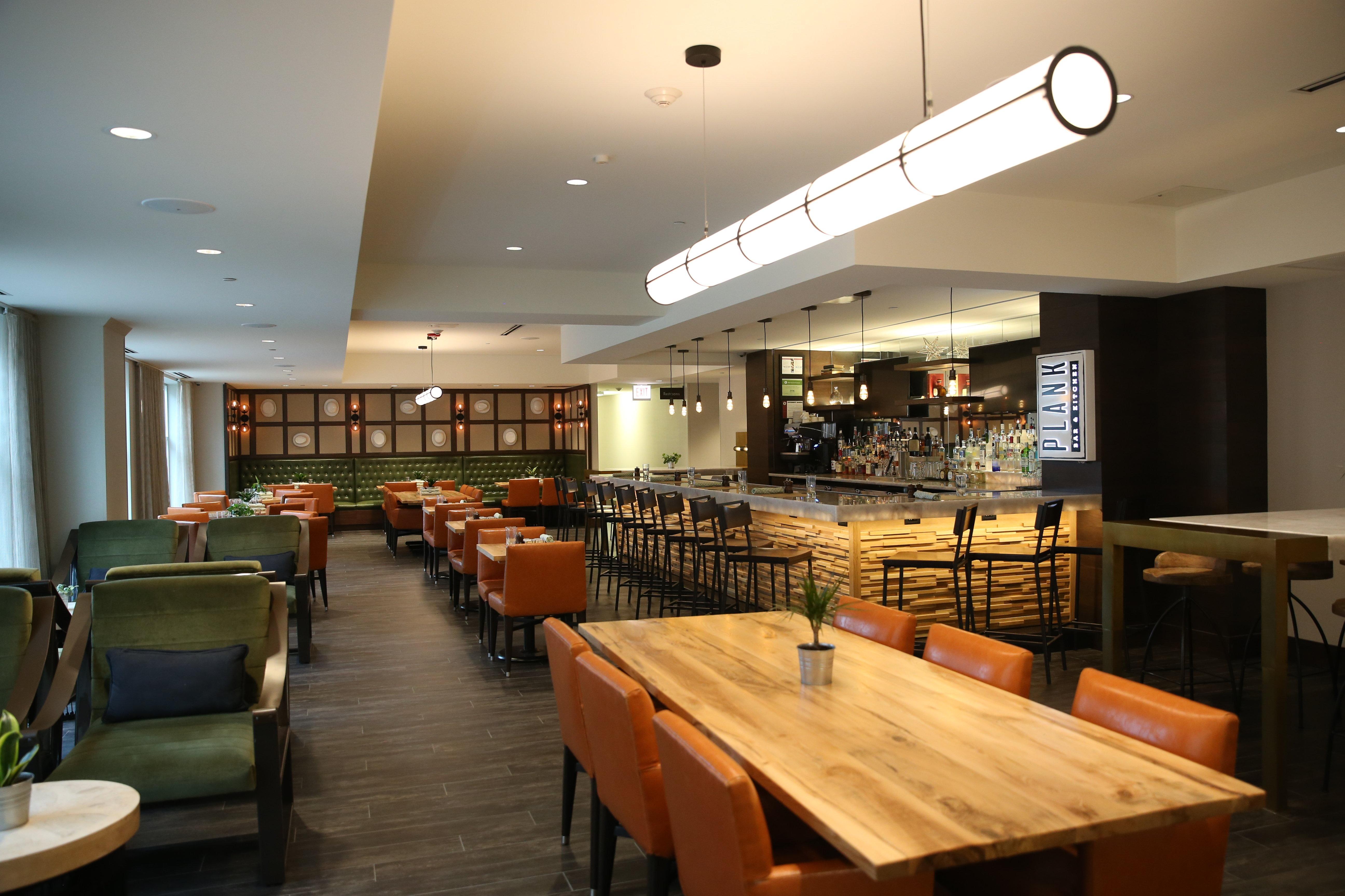 Hotel Indigo Riverwalk By Ihg 3*