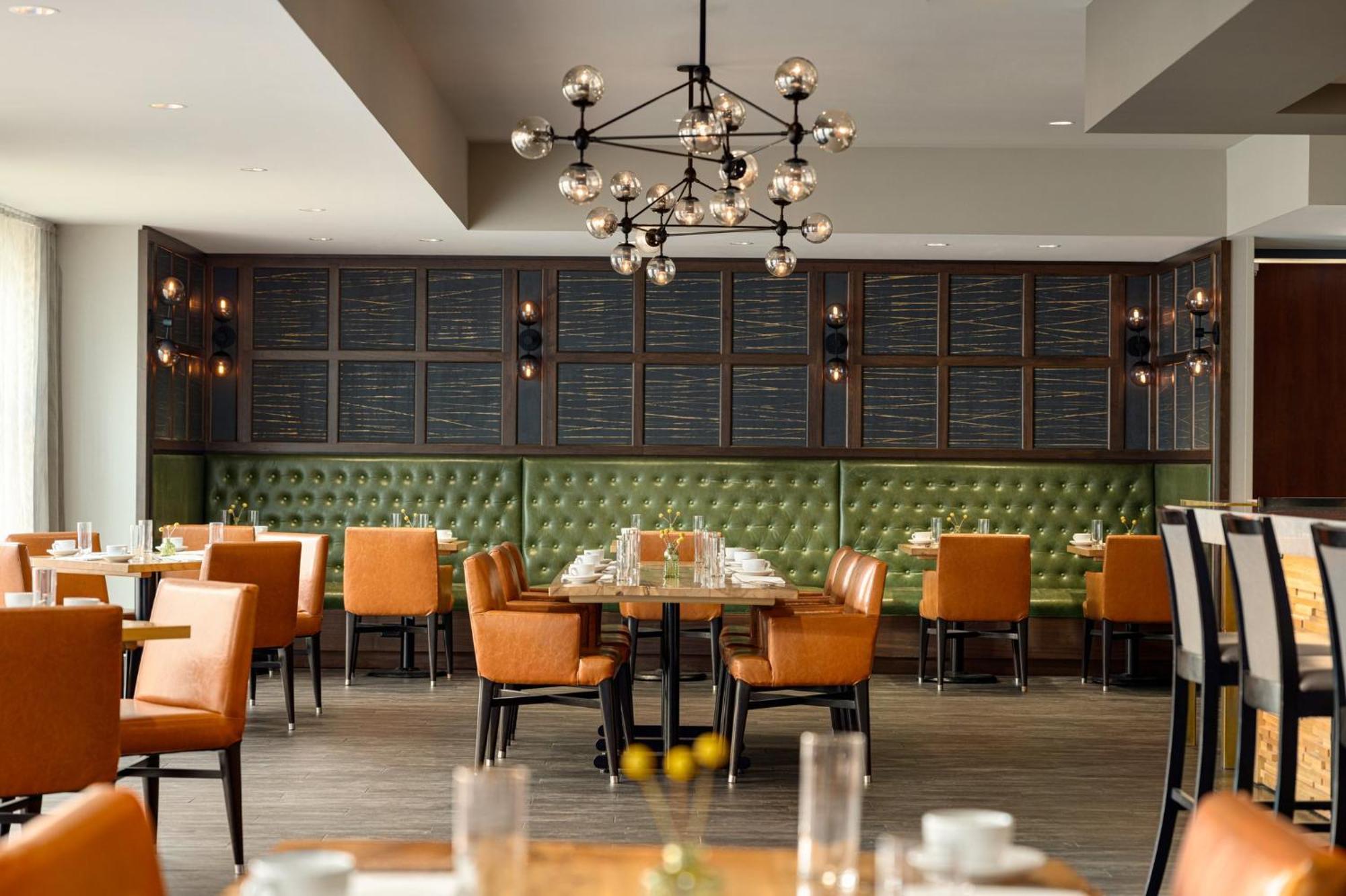 Hotel Indigo Riverwalk By Ihg Naperville