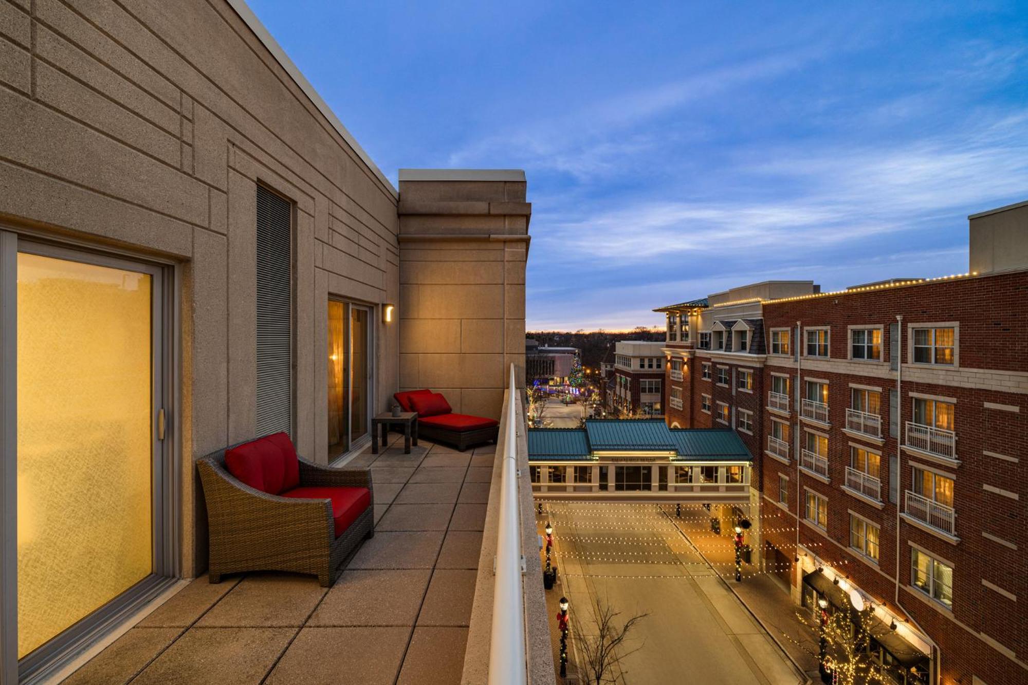 Indigo Riverwalk By Ihg Hotel Naperville