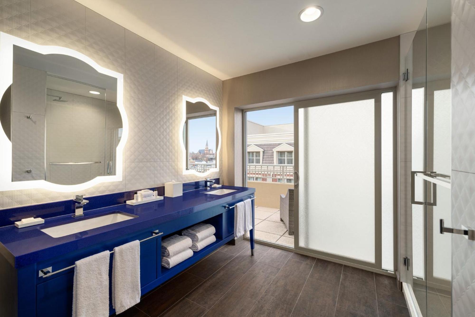 Hotel Indigo Riverwalk By Ihg Naperville